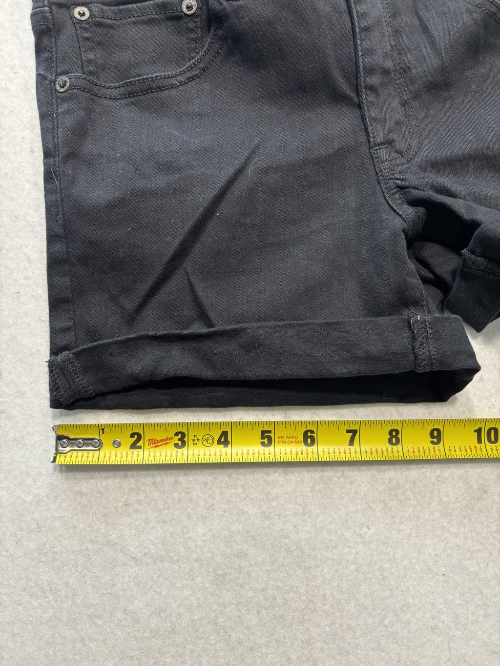 American Eagle Womens 8 Black Denim Cut Off Cuffed Stretch Shorts Ne(x)t Level