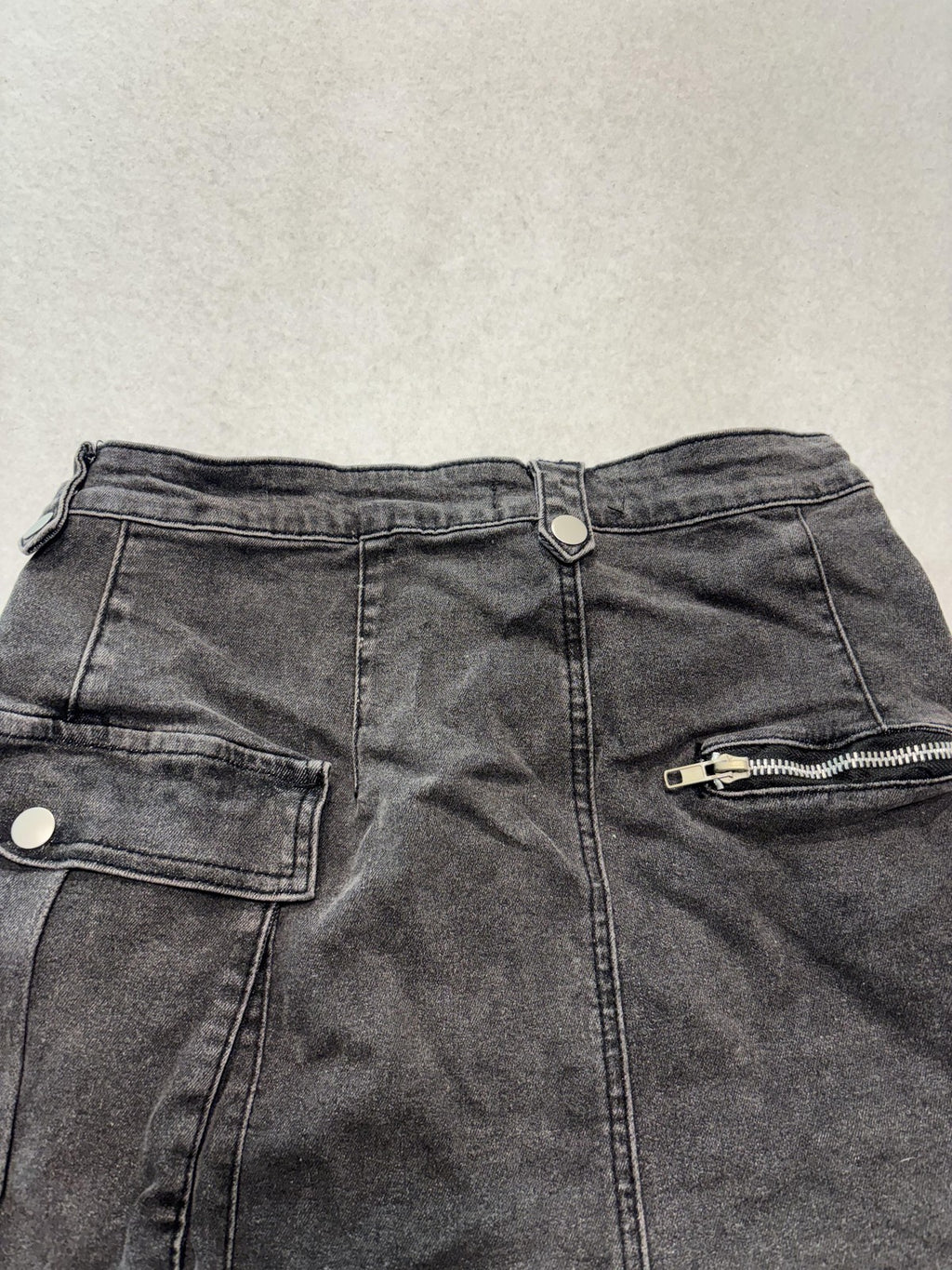 Charlotte Russe Gray Denim Cargo Utility Mini Skirt Juniors S Asymmetrical Zip