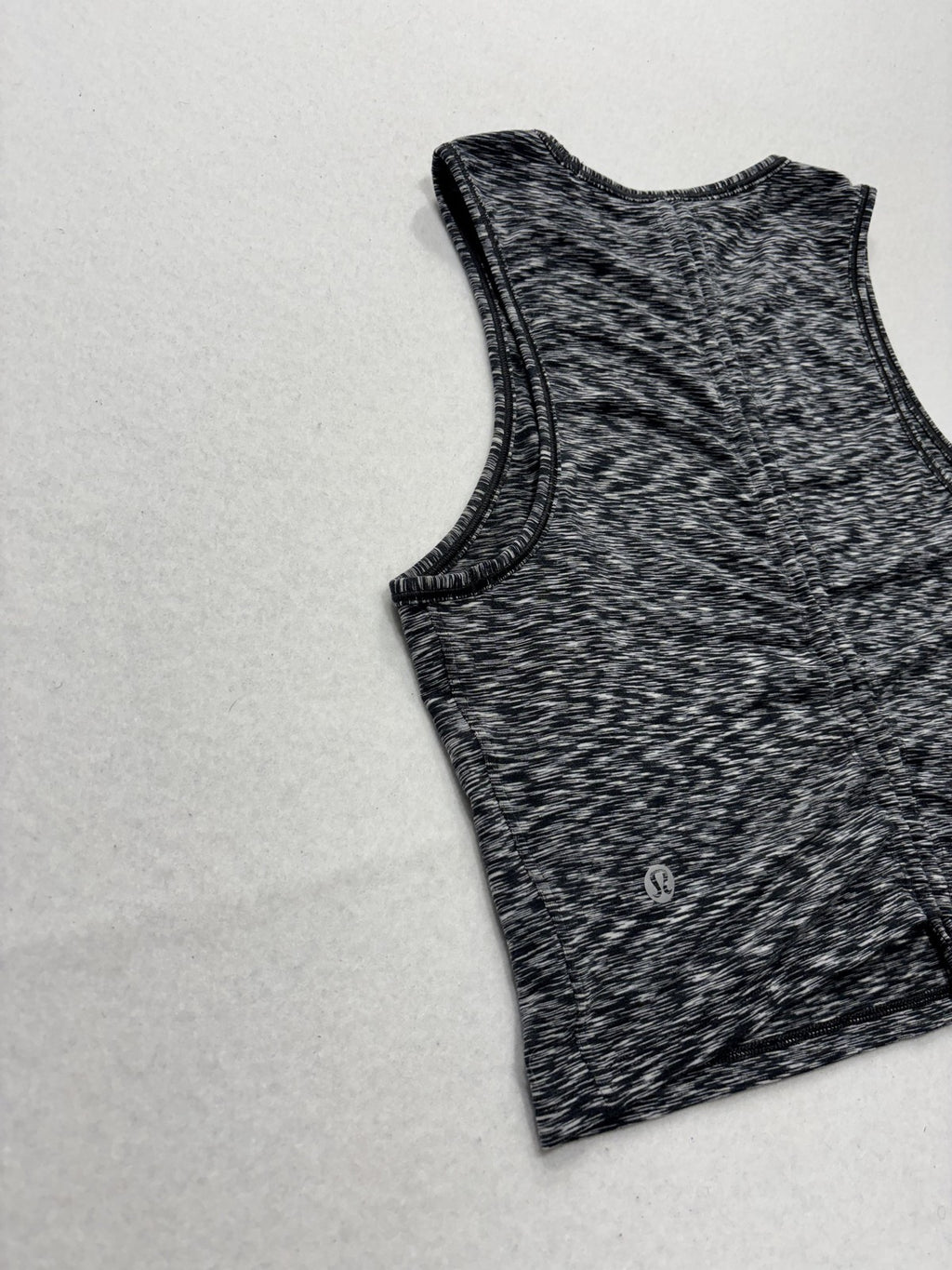 Lululemon Tank Womens 2 Gray Cropped Tie Hem Sleeveless Athletic Top Workout