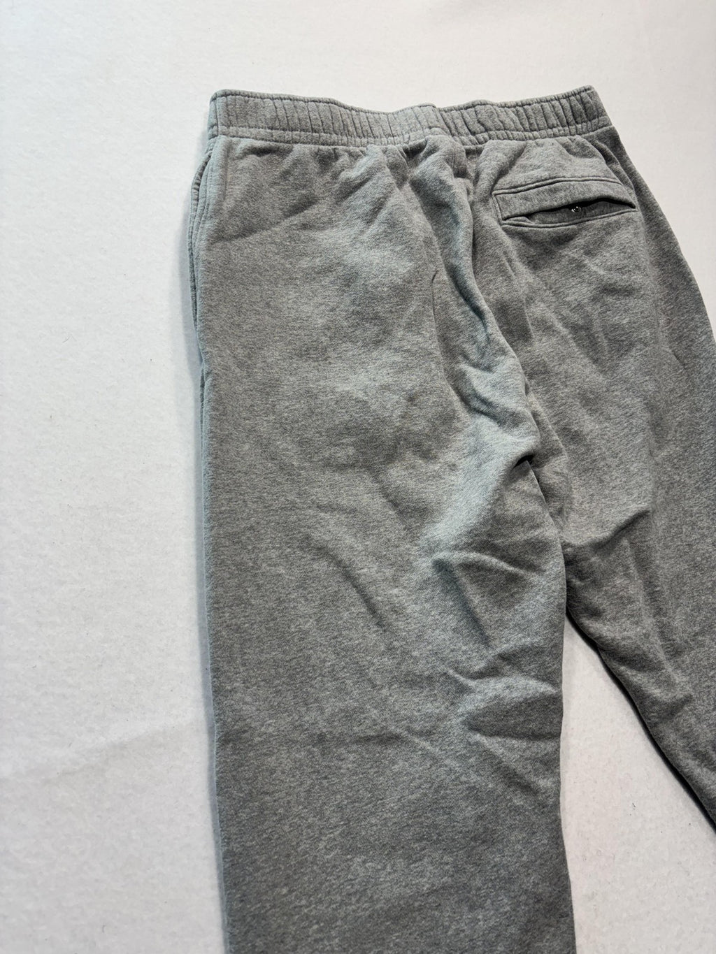 Nike Jogger Pants Mens Medium Gray Fleece Elastic Waist Tapered Athletic Pockets
