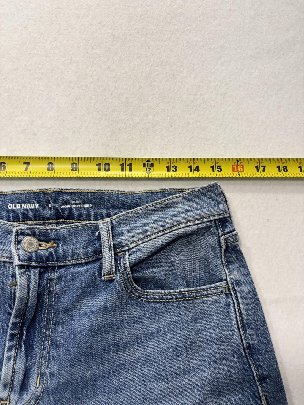 Old Navy Wow Boyfriend Jeans Womens 6 Blue Medium Wash Mid Rise Relaxed 28x27