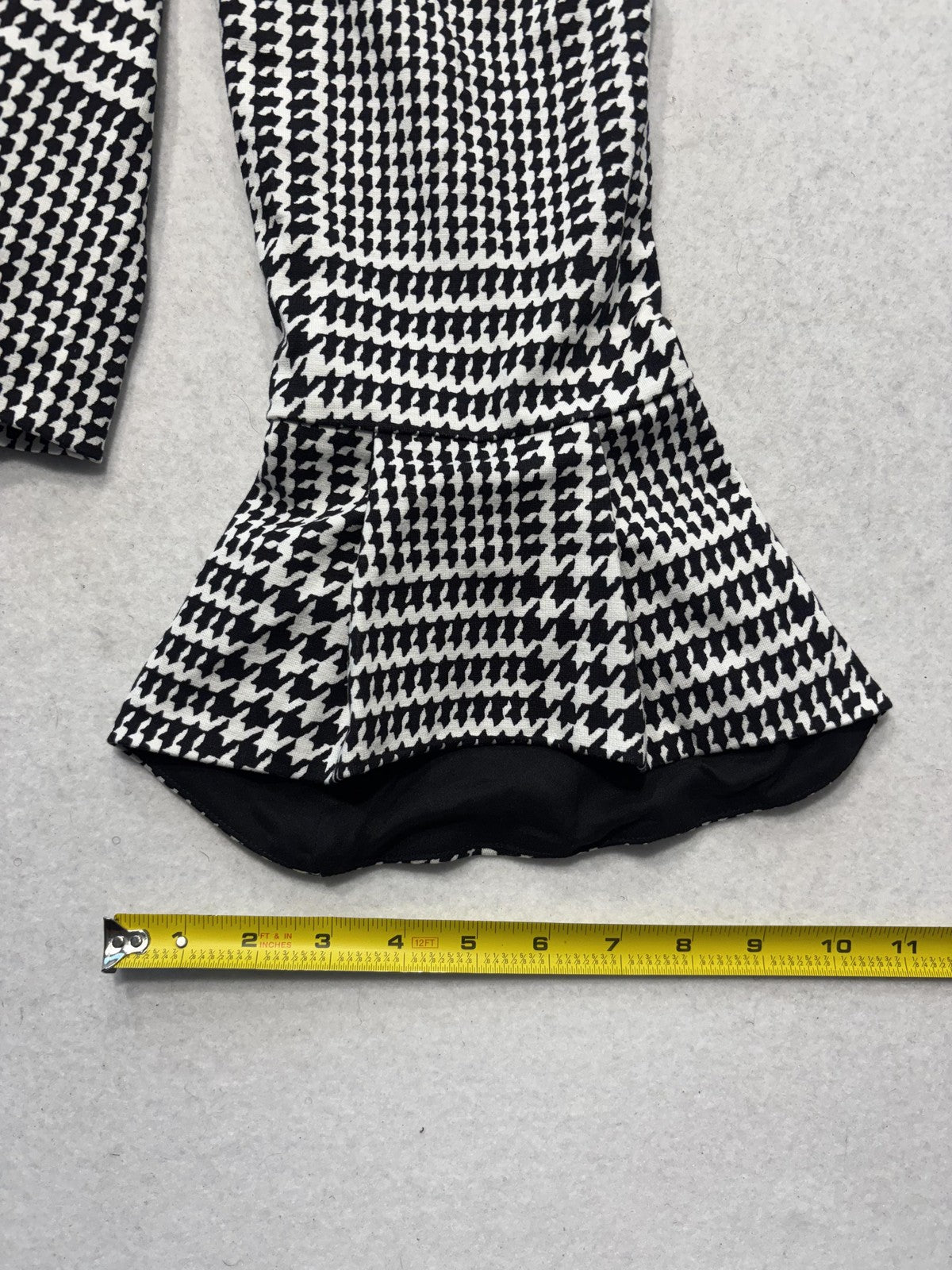 Talbots Dress Womens 14 Black Houndstooth Boat Neck 3/4 Bell Sleeve Sheath Knit