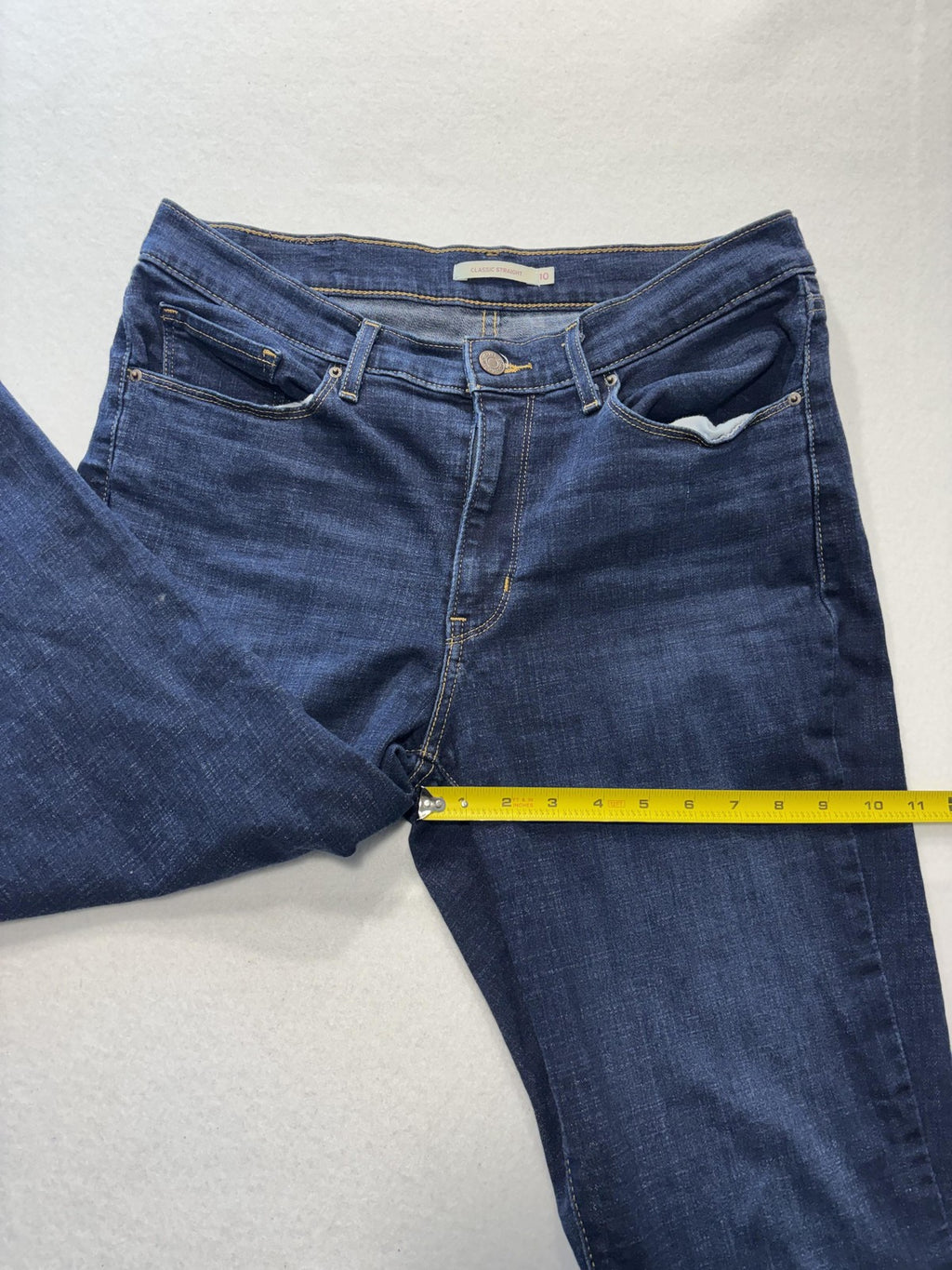 Levi's Classic Straight Jeans Womens 10 Blue Dark Wash Mid Rise Stretch 32x30