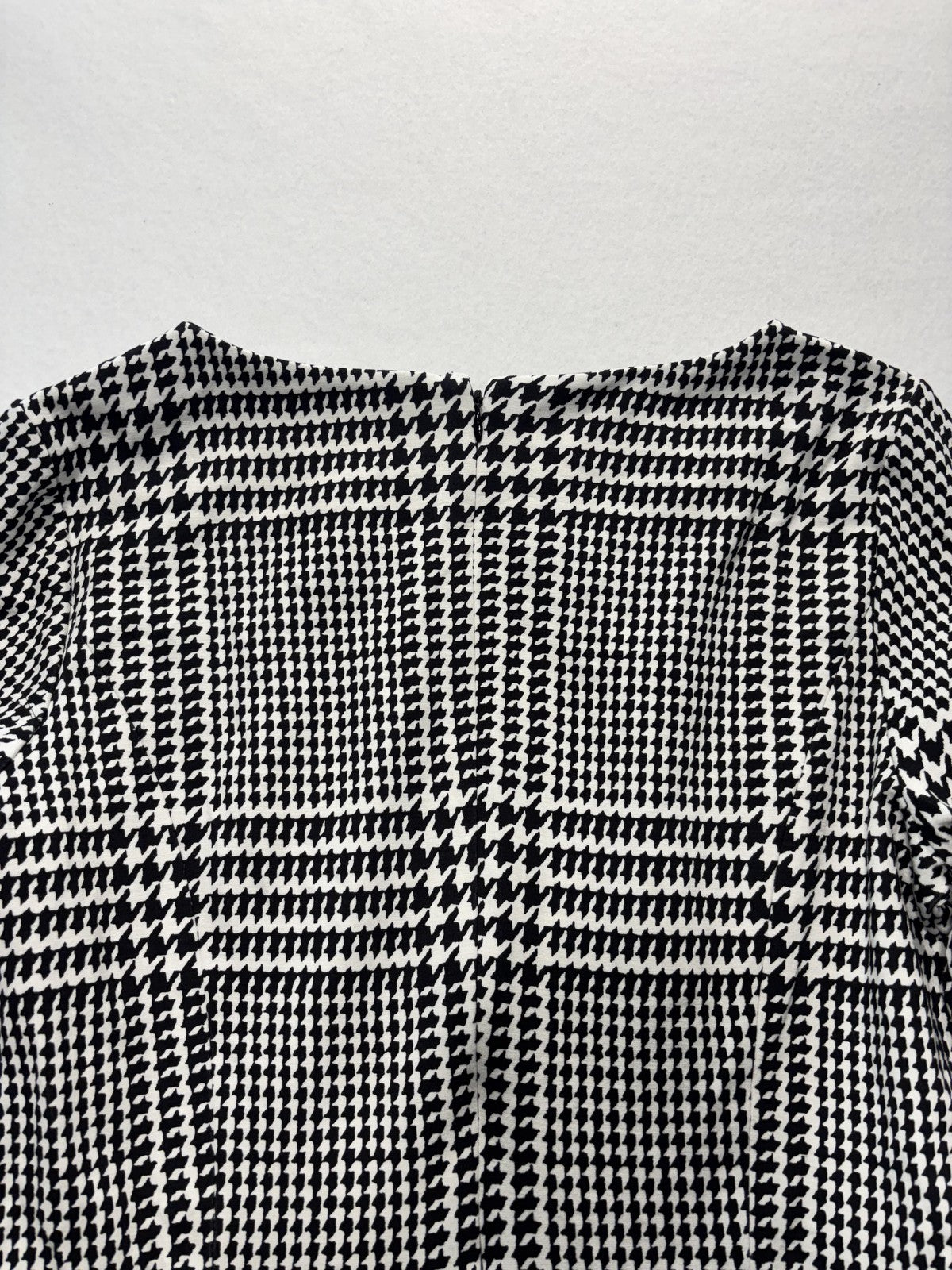 Talbots Dress Womens 14 Black Houndstooth Boat Neck 3/4 Bell Sleeve Sheath Knit