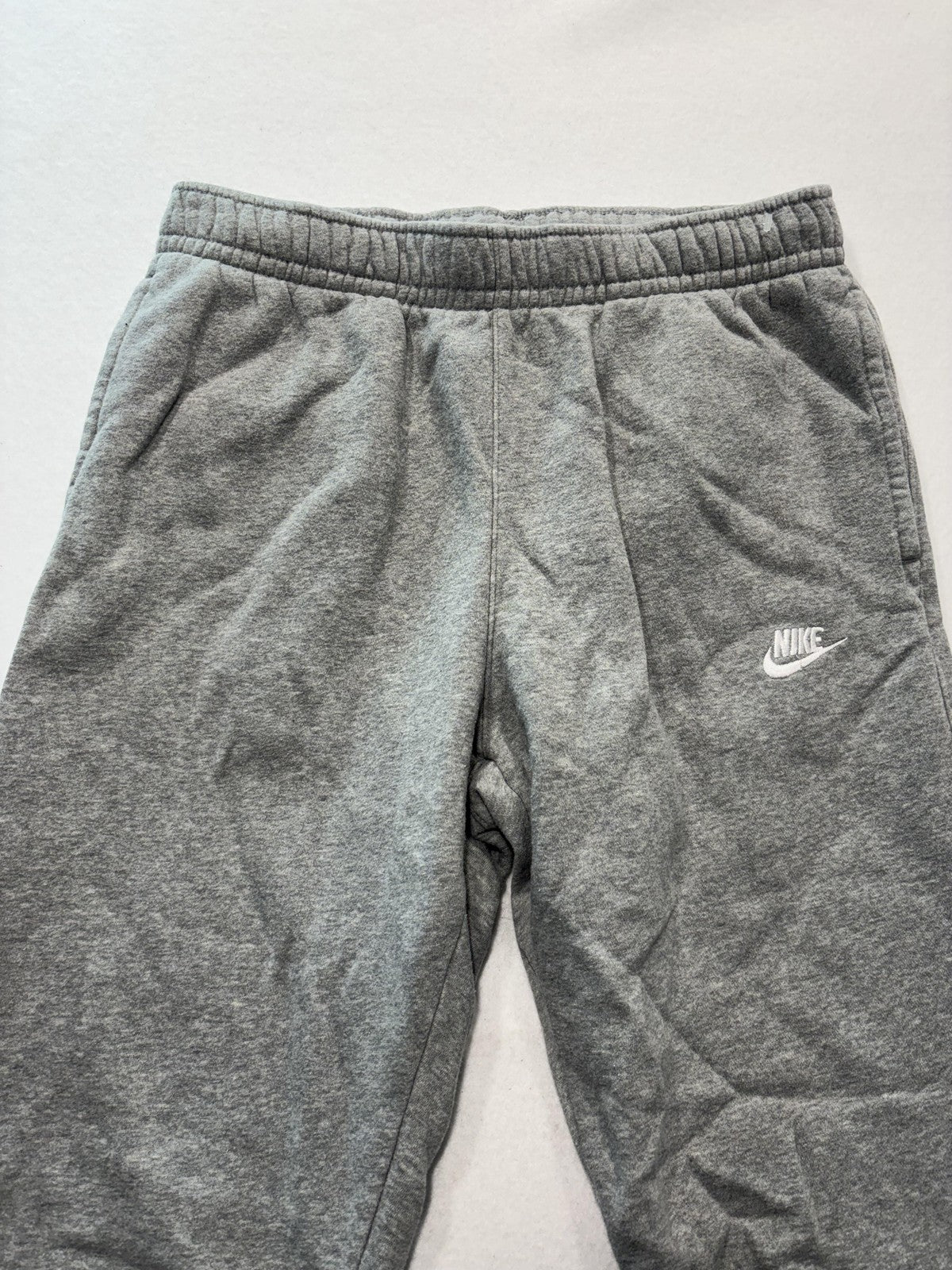 Nike Jogger Pants Mens Medium Gray Fleece Elastic Waist Tapered Athletic Pockets