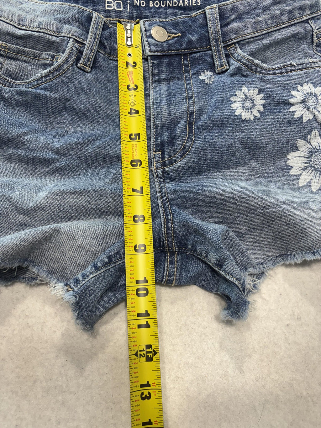 No Boundaries Shorts Juniors 3 Blue Denim Cut Off Floral Daisy Raw Hem Summer