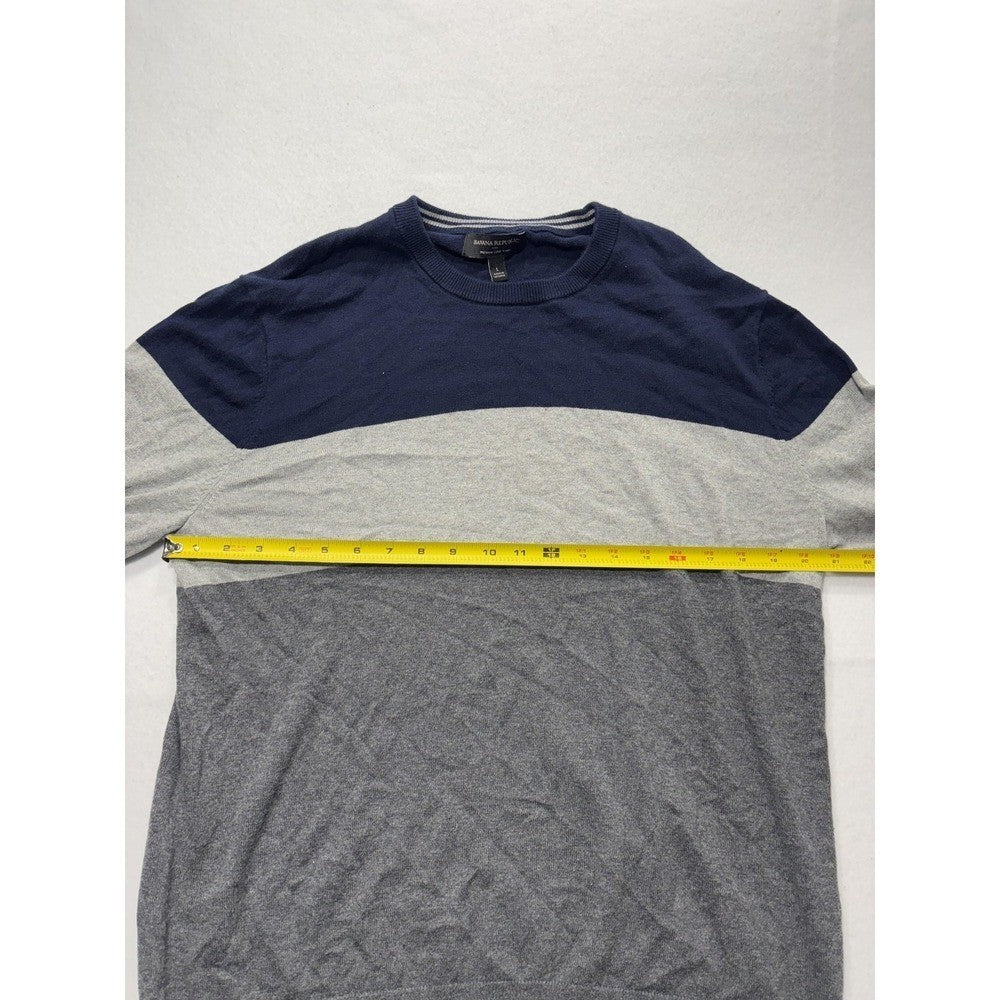 Banana Republic Mens Large Blue Gray Striped Crew Neck Luxe Yarn Knit Sweater