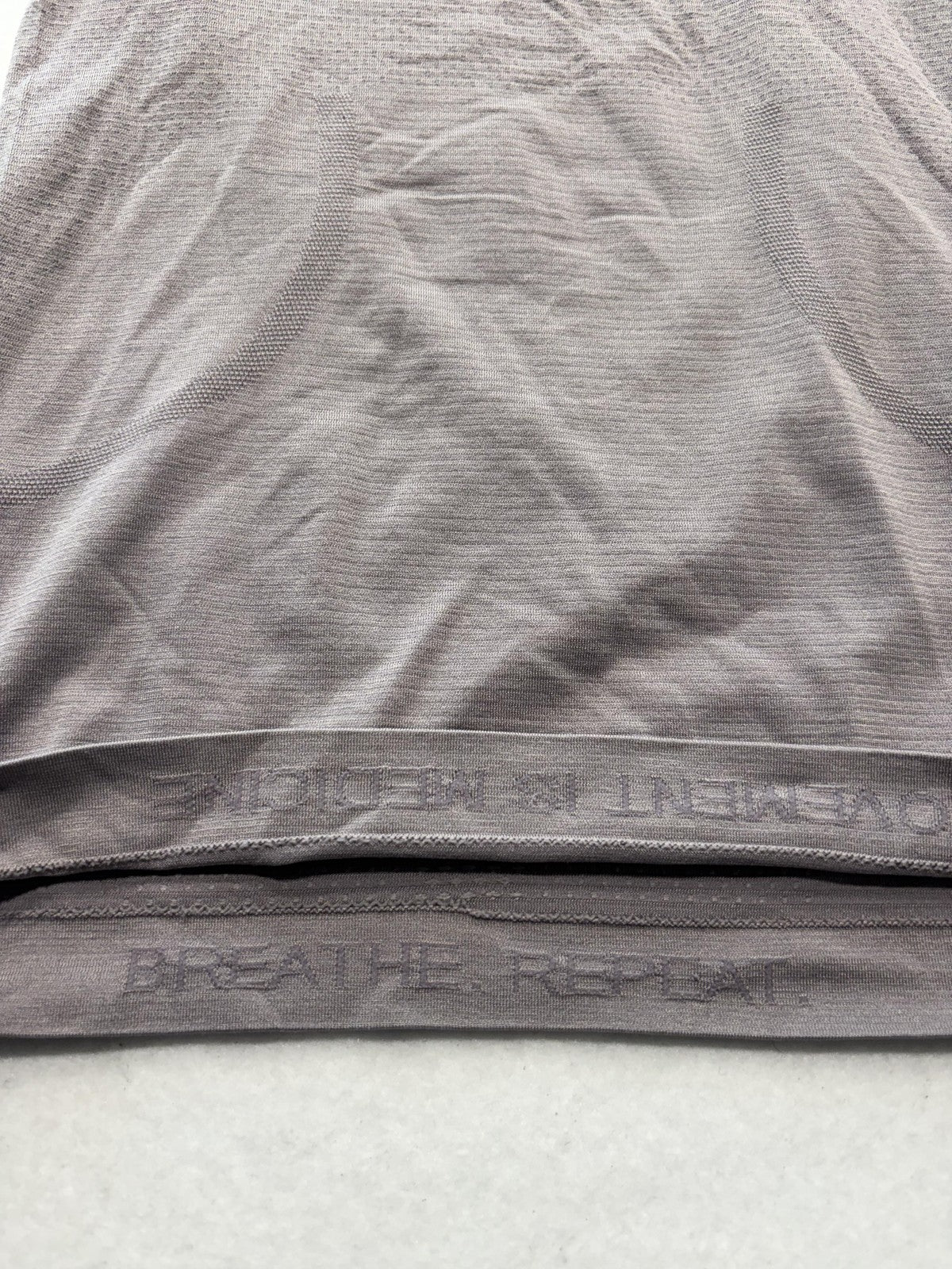 Lululemon Shirt Womens 4 Gray Breathe Repeat Short Sleeve Running Athletic