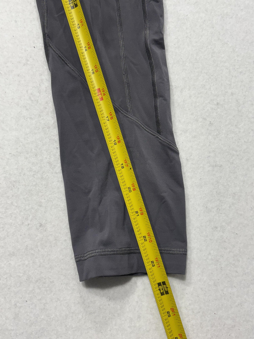 Lululemon Leggings Womens 6 Gray High Rise Cropped 23.5" Inseam Pocket Stretch