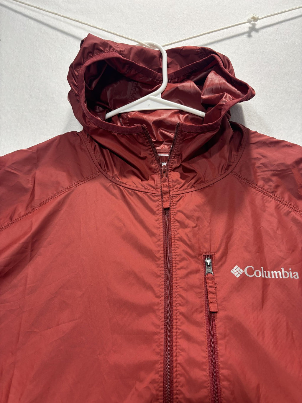 Columbia Windbreaker Jacket Mens Large Red Hooded Full Zip Lightweight KM3973