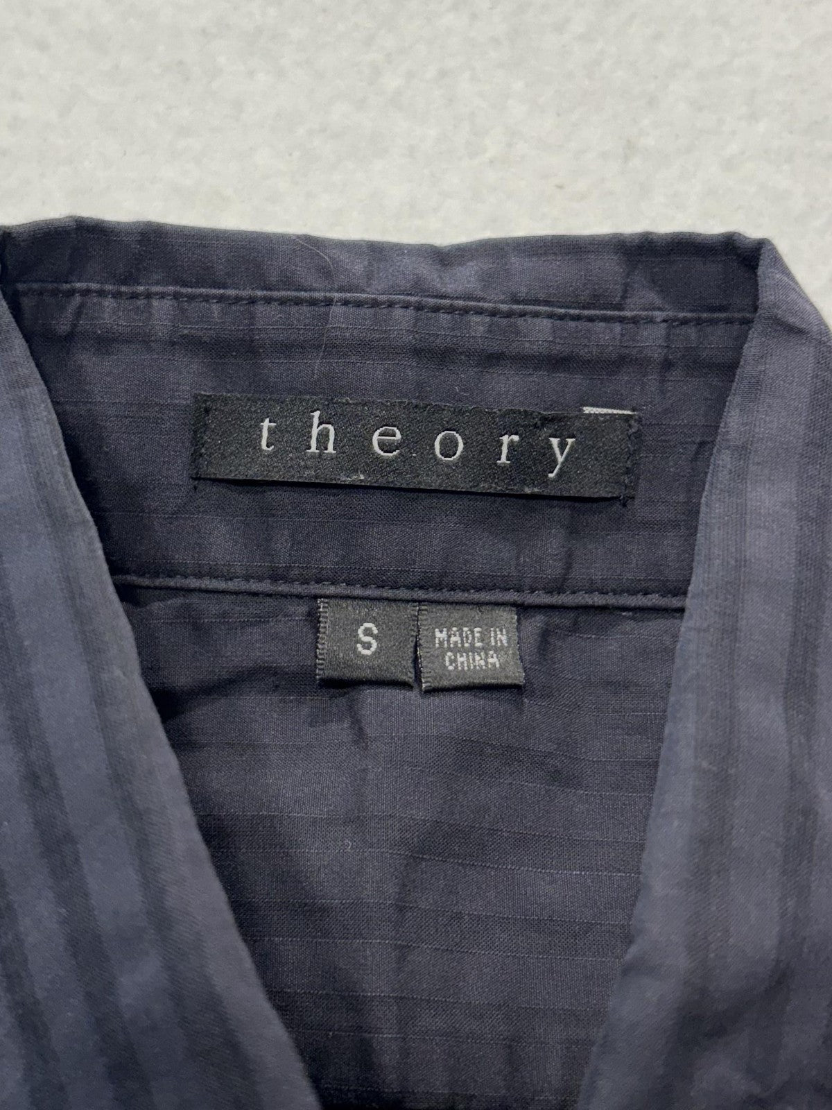 Theory Dress Shirt Mens Small Gray Striped 100% Cotton Long Sleeve Button Up