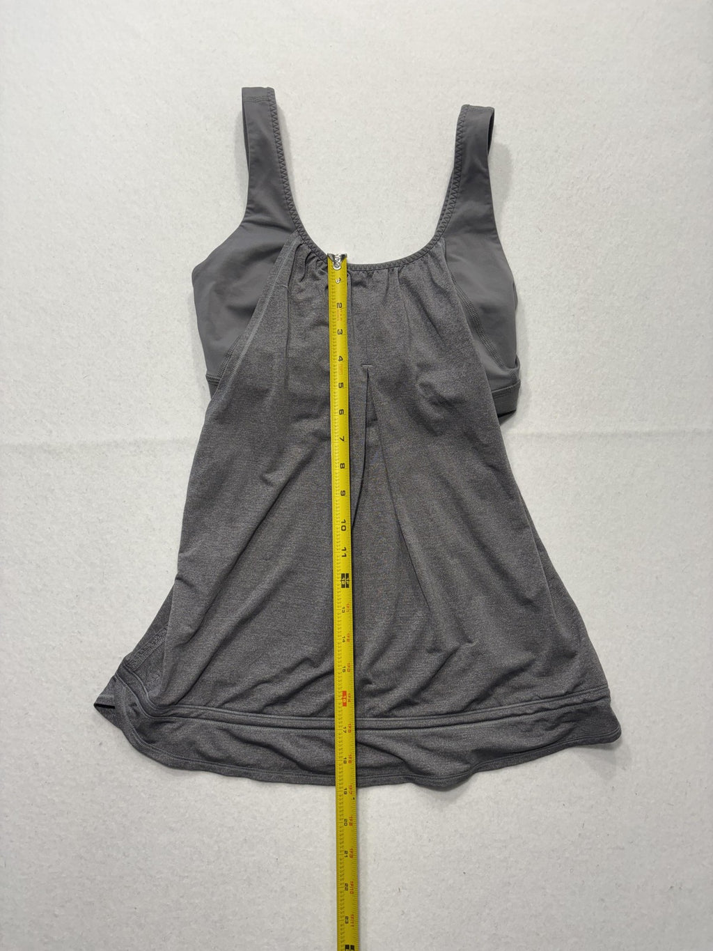 Lululemon Tank Womens Small Gray Scoop Neck Built In Bra Drawcord Hem Yoga Top