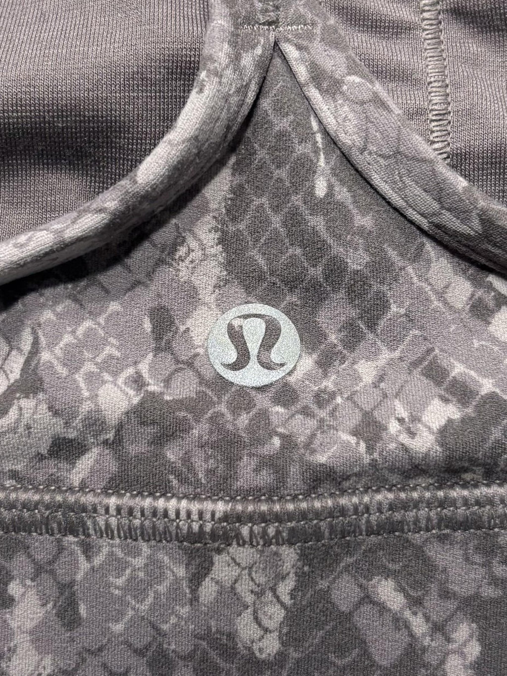Lululemon Sports Bra Womens 6 Gray Animal Print Racerback Padded Yoga Athletic