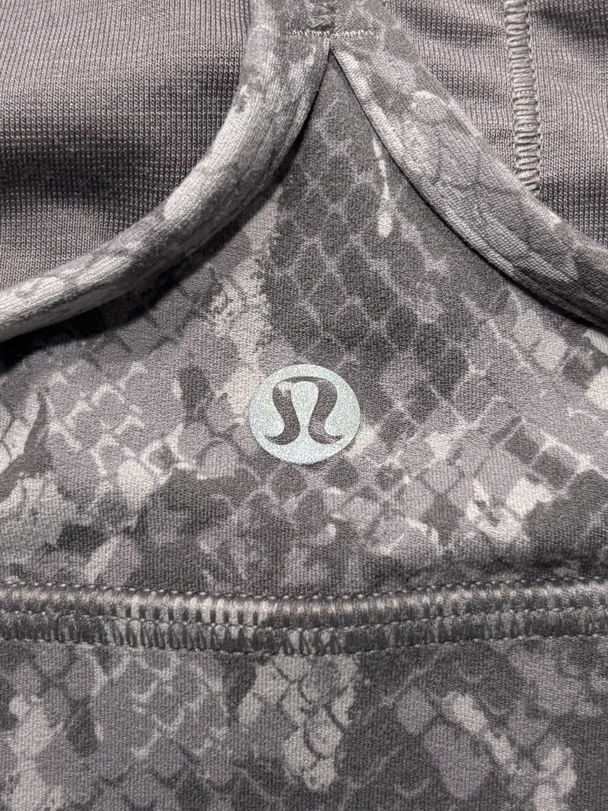 Lululemon Sports Bra Womens 6 Gray Animal Print Racerback Padded Yoga Athletic