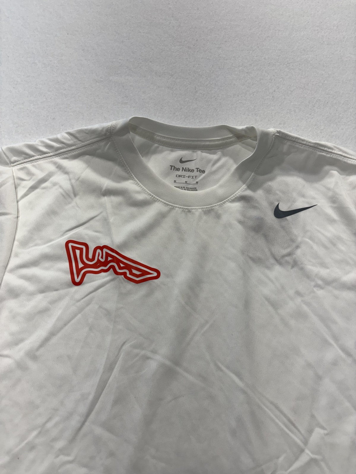 Nike Dri-FIT Shirt Mens Medium White The Nike Tee Training Graphic Logo Athletic