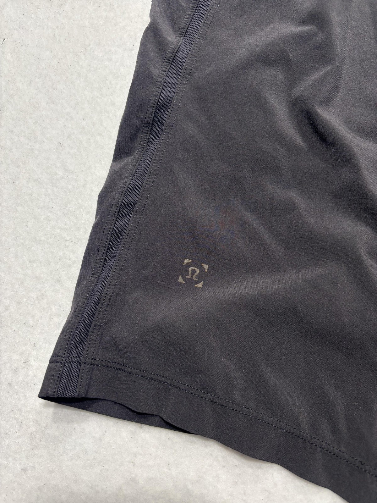 Lululemon Shorts Mens Medium Black 9" Inseam Running Quick Dry Athletic Training