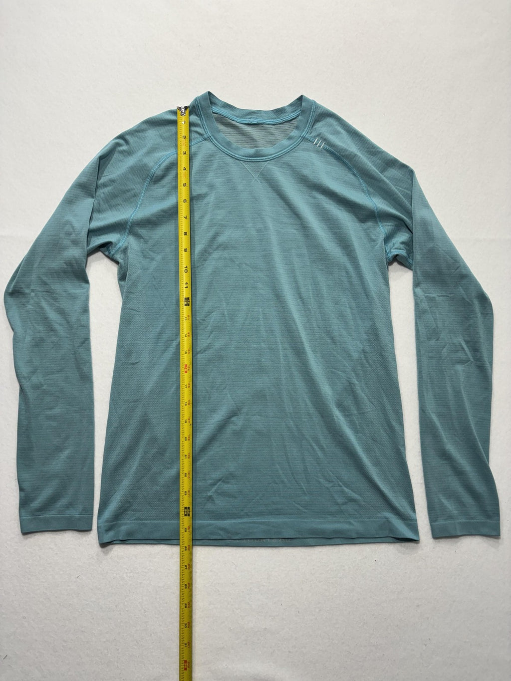 Lululemon Shirt Mens Medium Blue Long Sleeve Lightweight Running Athletic