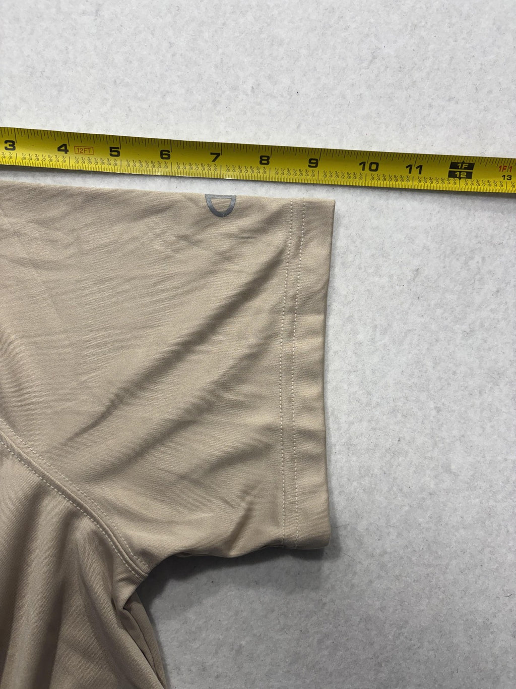 Champion Performance Shirt Mens Medium Beige Short Sleeve Athletic CW22 T-Shirt