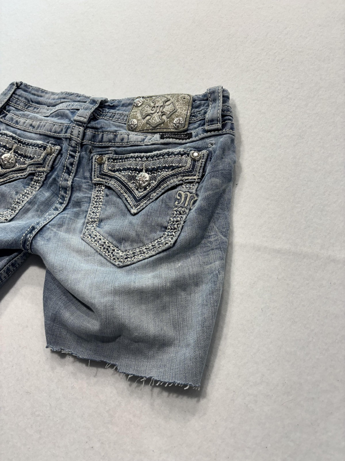 Miss Me Signature Shorts Womens 24 Blue Cut Off Raw Hem Embroidered Denim