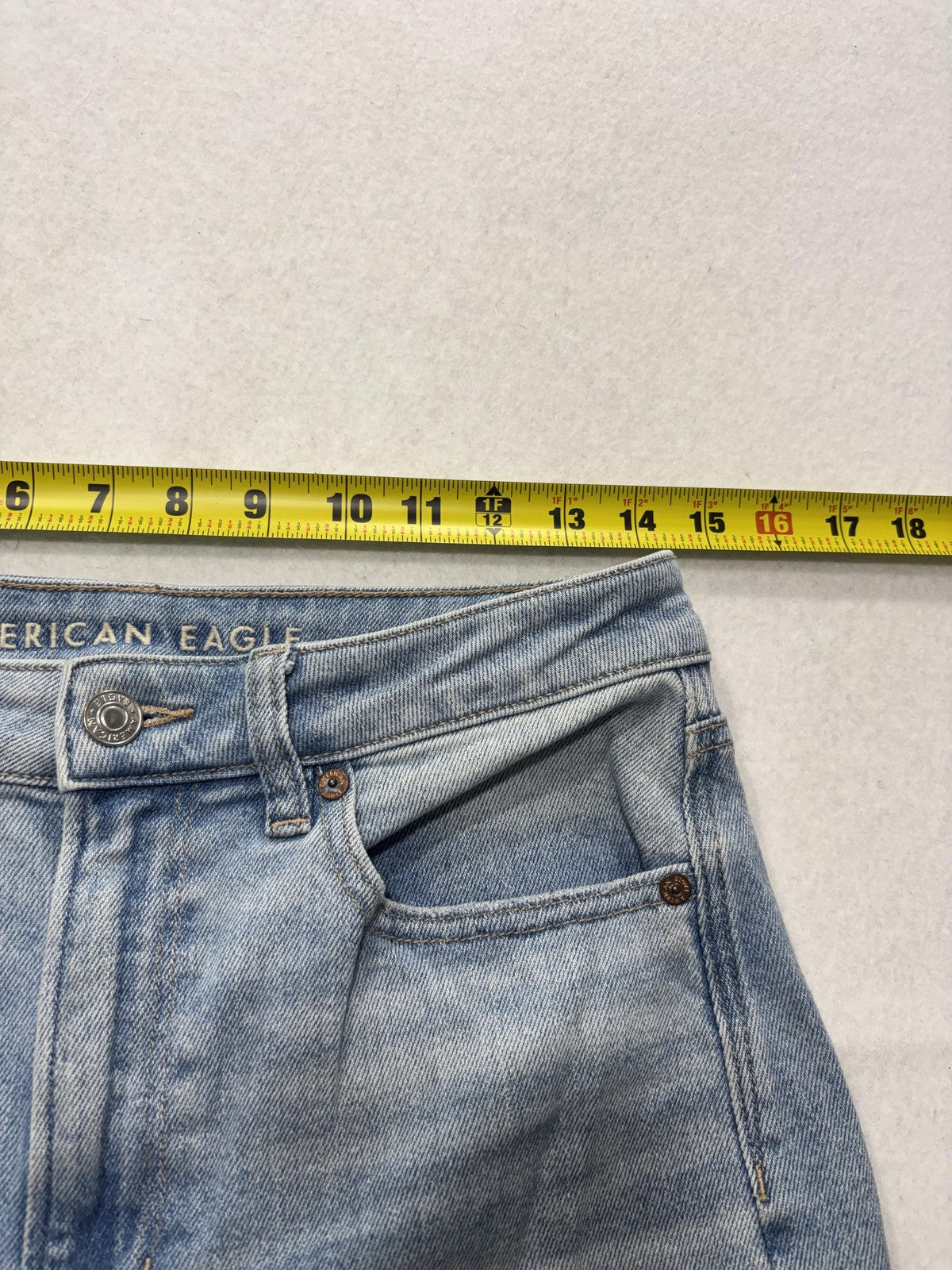 American Eagle Mom Straight Jeans Womens 6 Blue High Rise Distressed 28x28