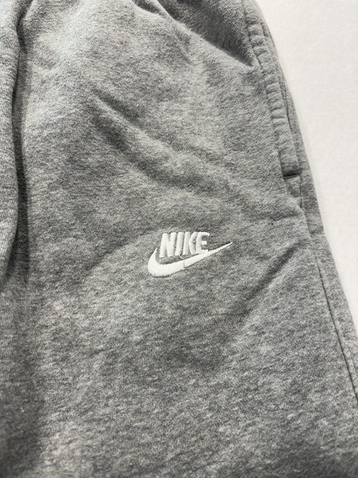 Nike Jogger Pants Mens Medium Gray Fleece Elastic Waist Tapered Athletic Pockets