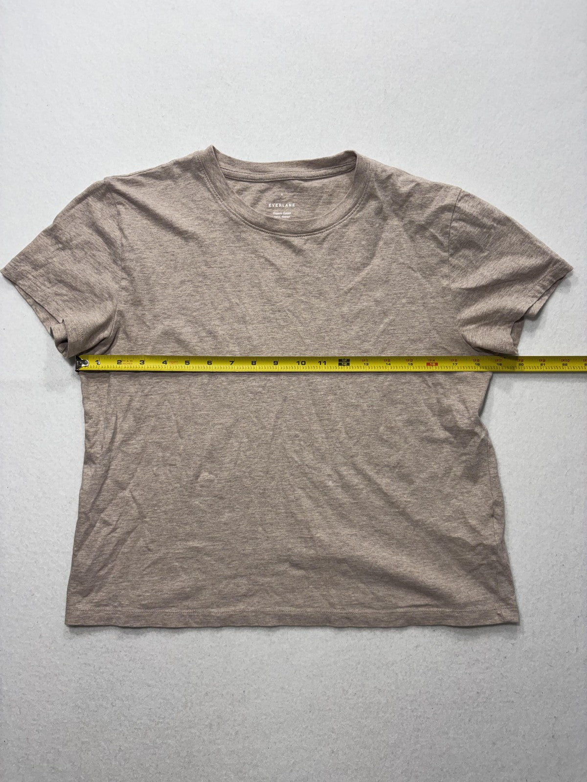 Everlane Shirt Womens Medium Beige Crew Neck Short Sleeve Organic Cotton Tee