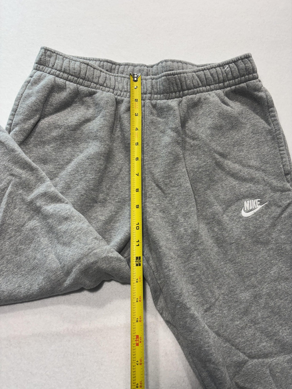 Nike Jogger Pants Mens Medium Gray Fleece Elastic Waist Tapered Athletic Pockets