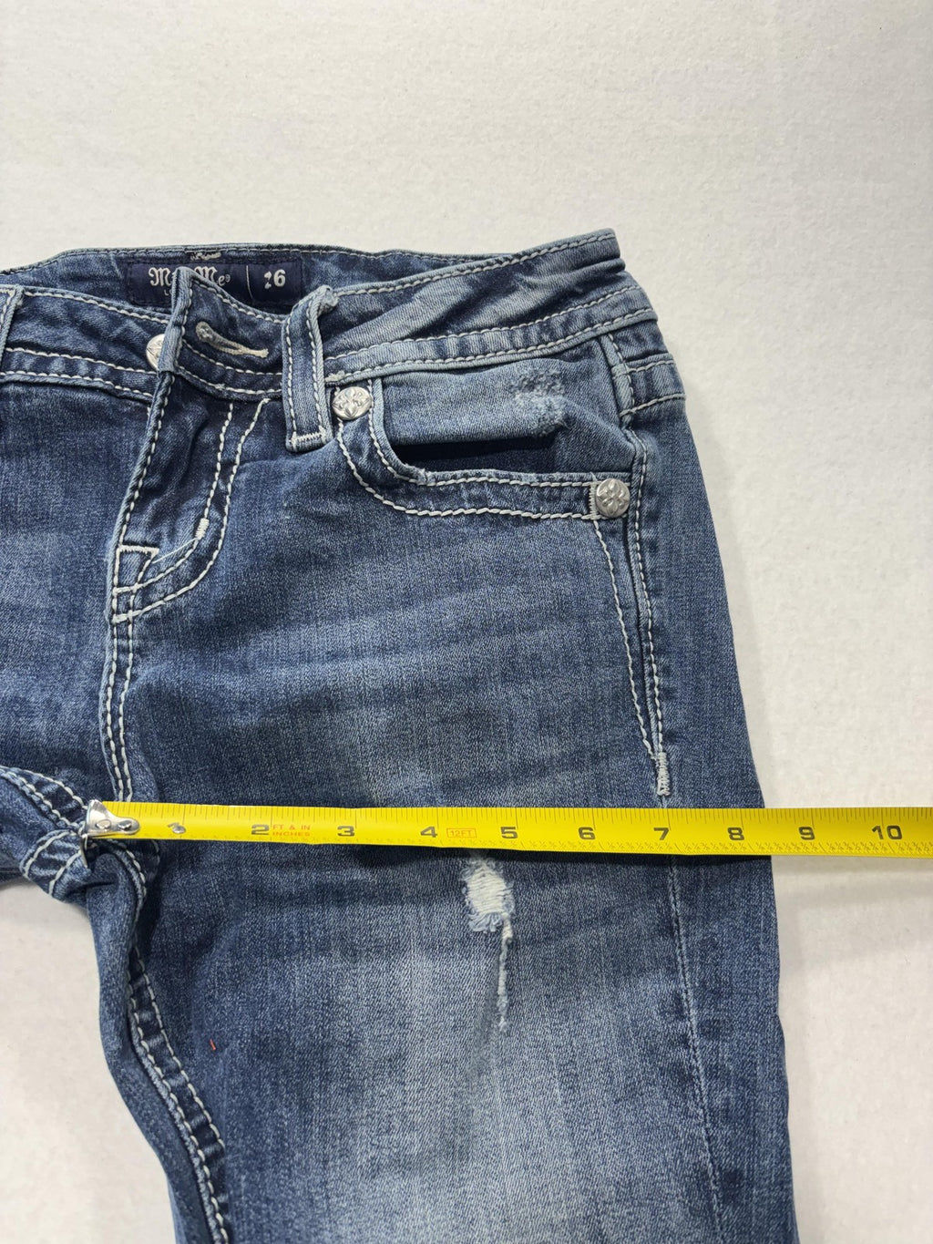 Miss Me Jeans Womens 26 Blue Medium Wash Mid Rise Capri Distressed Embroidered