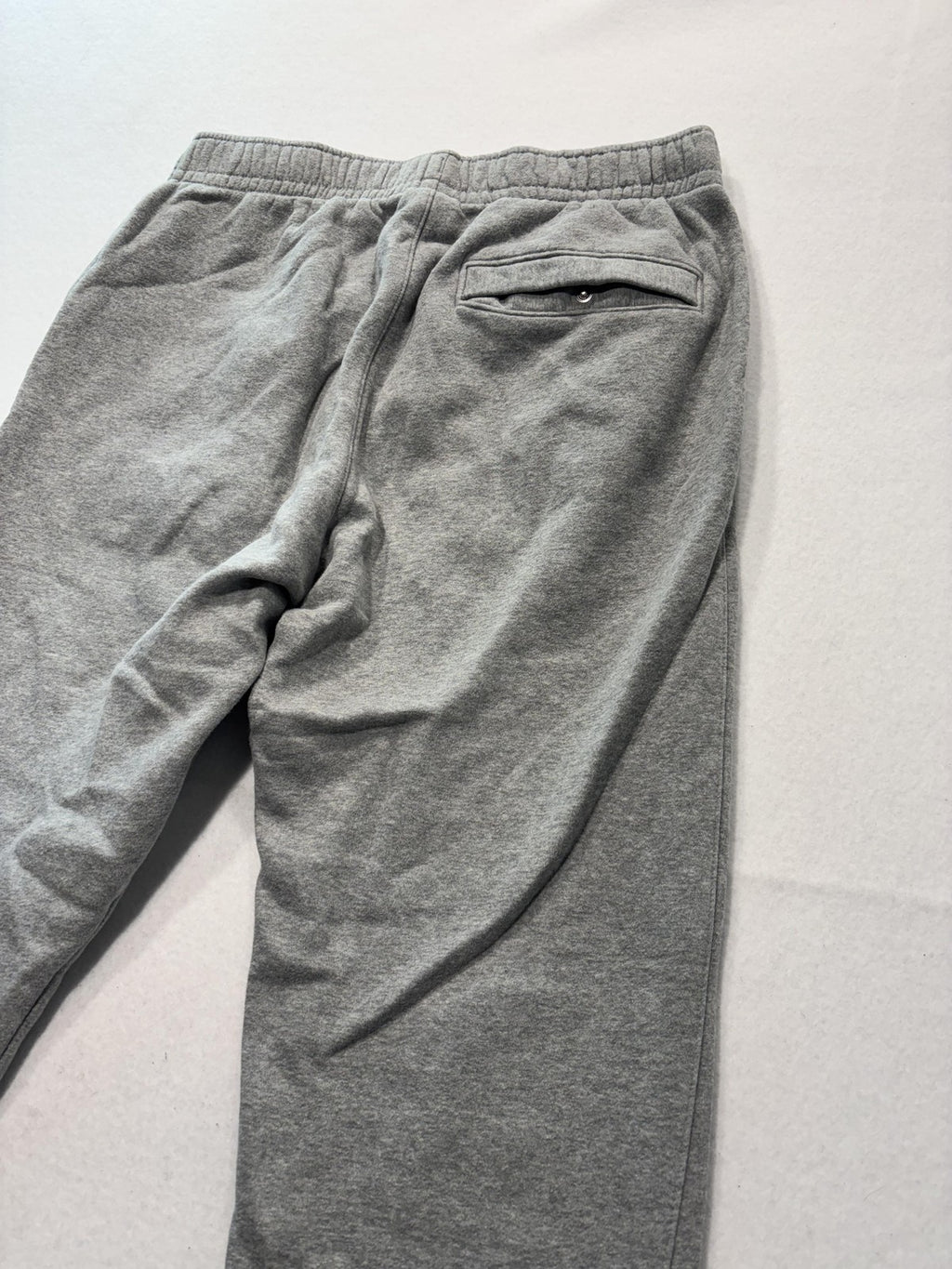 Nike Jogger Pants Mens Medium Gray Fleece Elastic Waist Tapered Athletic Pockets
