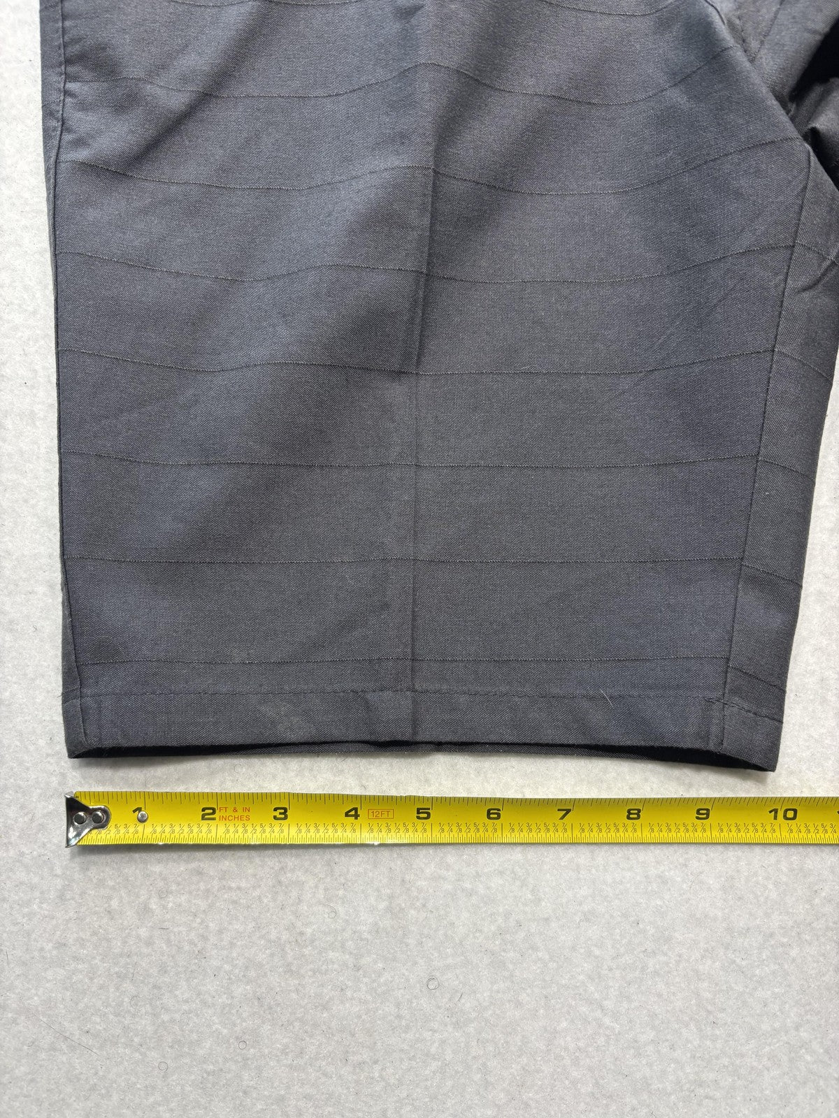 O'Neill Chino Shorts Mens 34 Gray 9" Inseam Striped Stretch Casual Travel