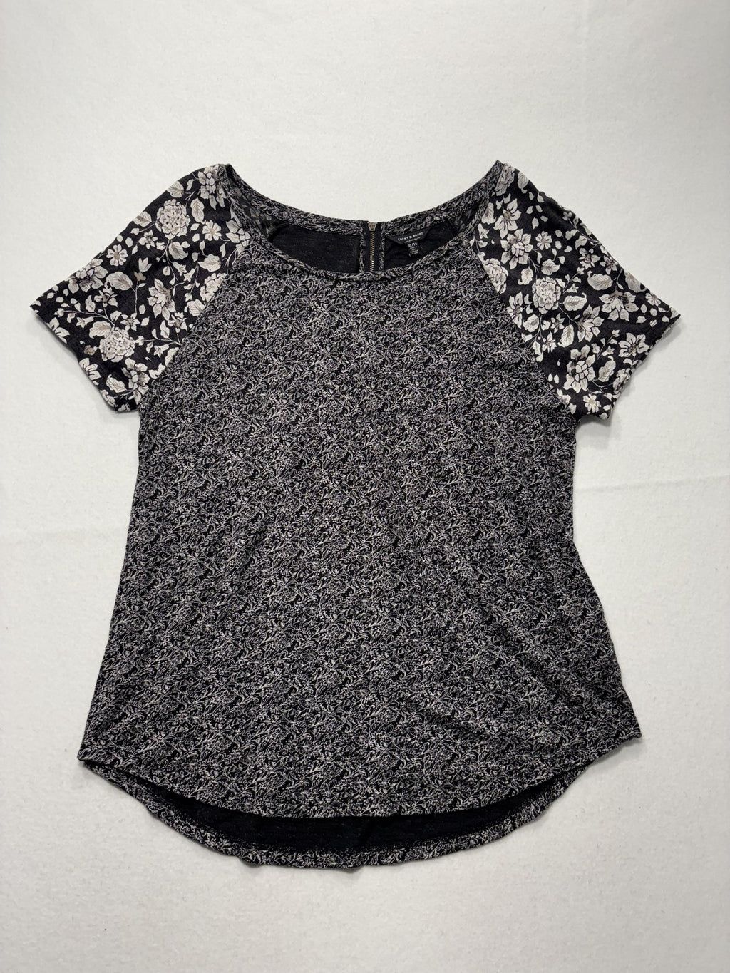 Lucky Brand Blouse Womens XL Black Floral Raglan Short Sleeve Zip Back Knit Top