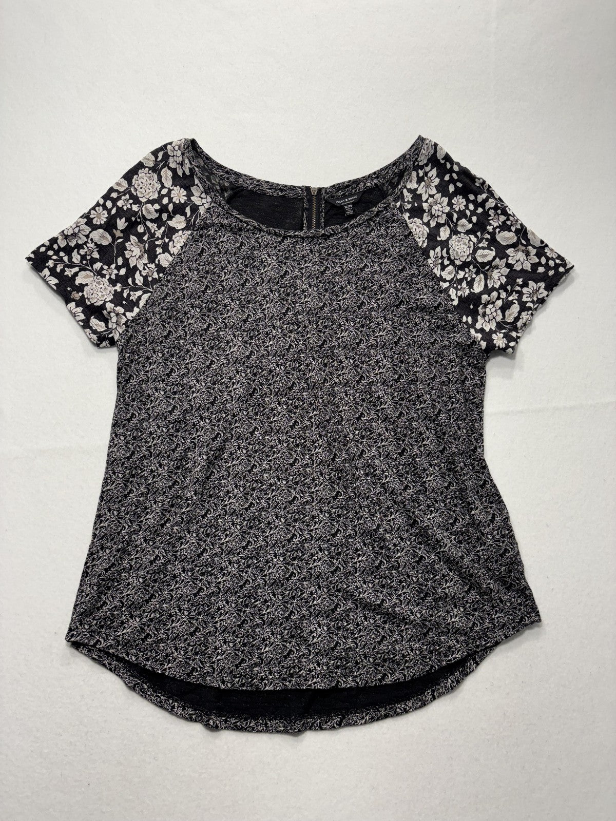 Lucky Brand Blouse Womens XL Black Floral Raglan Short Sleeve Zip Back Knit Top