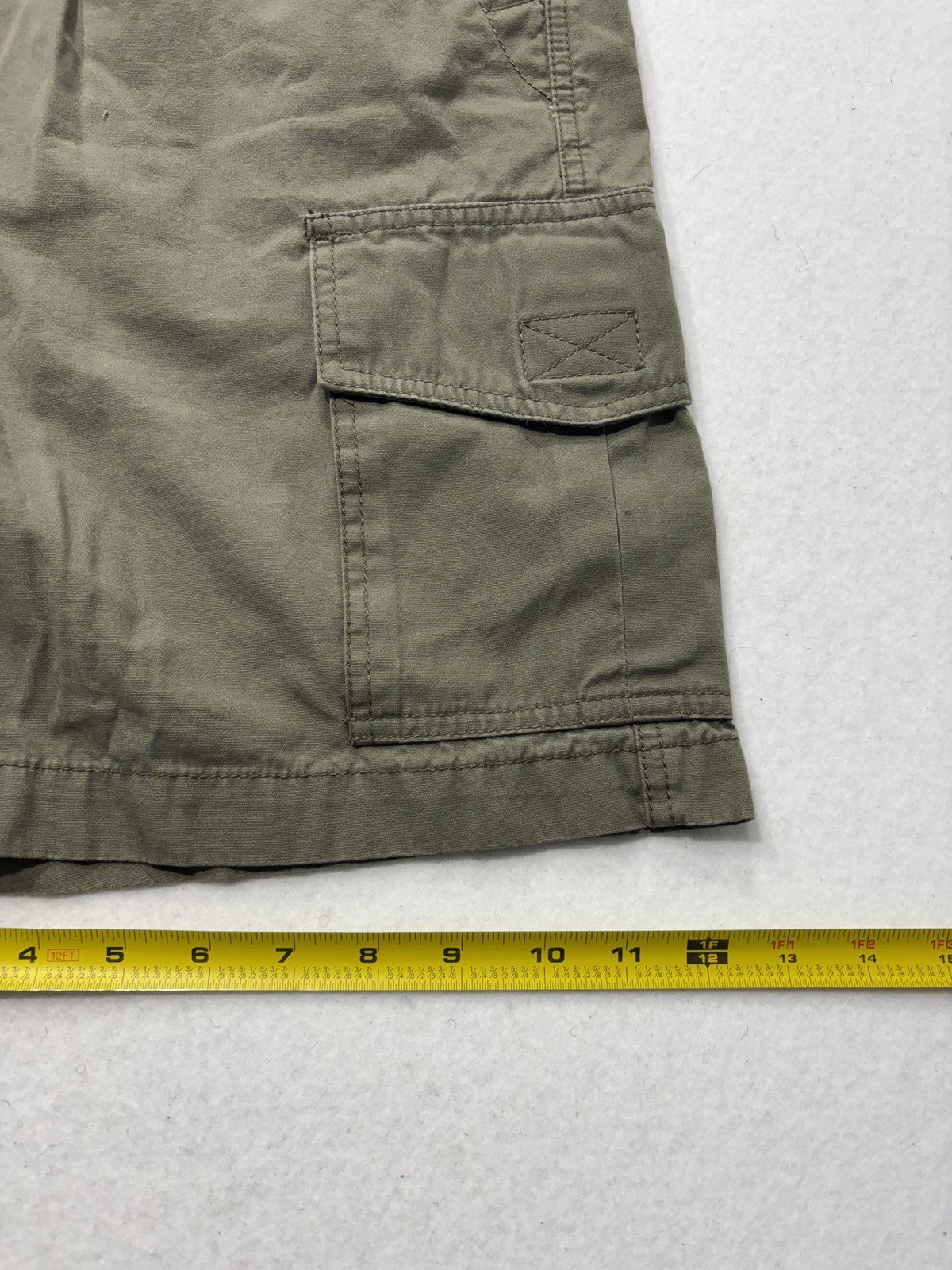 Tommy Bahama Cargo Shorts Mens Large Green 10" Inseam Elastic Waist Casual
