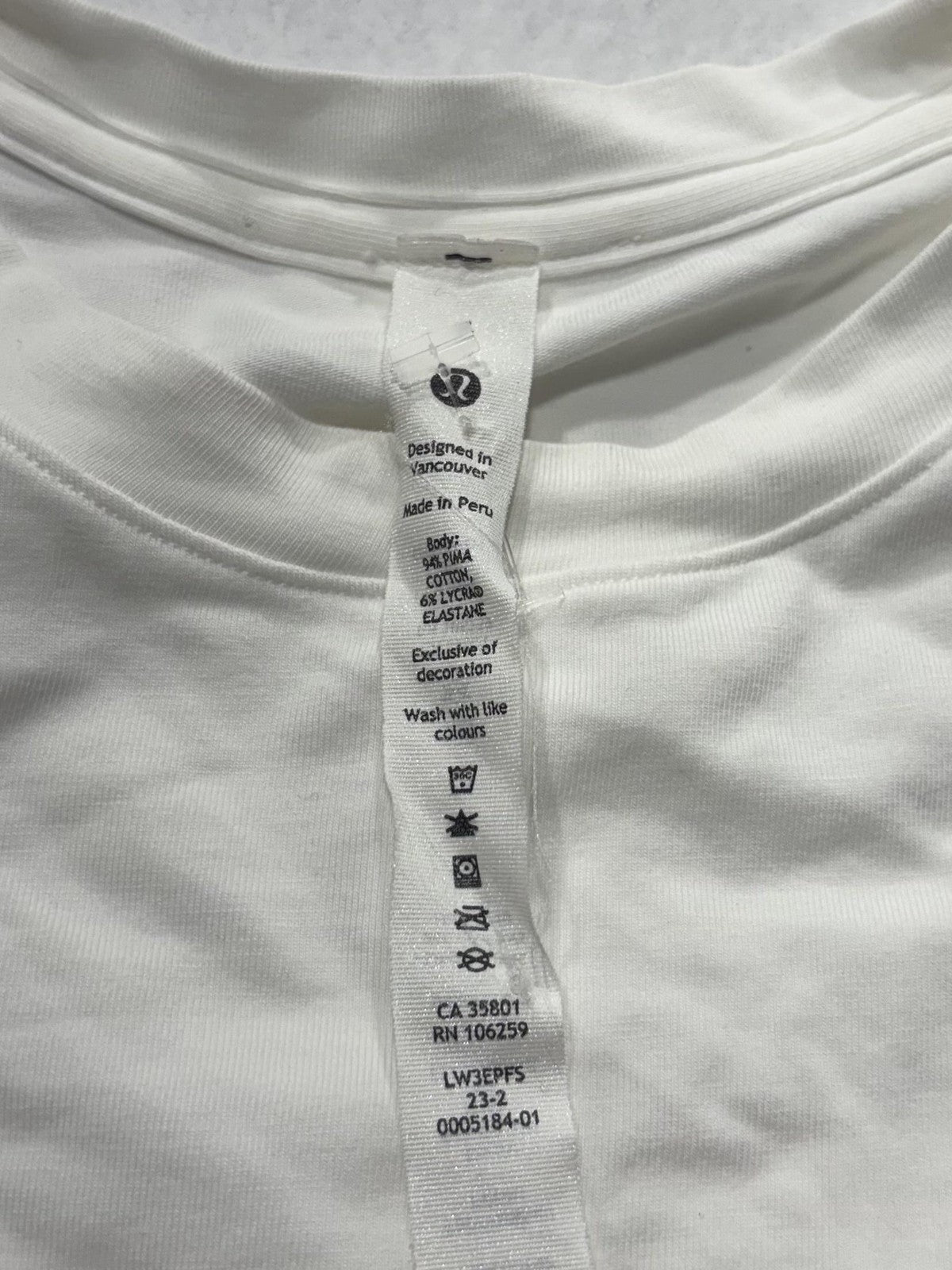 Lululemon Shirt Womens 4 White Crew Neck Short Sleeve Cotton Stretch Tee