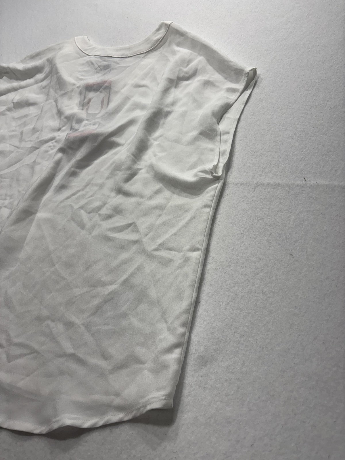 Banana Republic Blouse Womens Medium White V Neck Cap Sleeve Lightweight Top