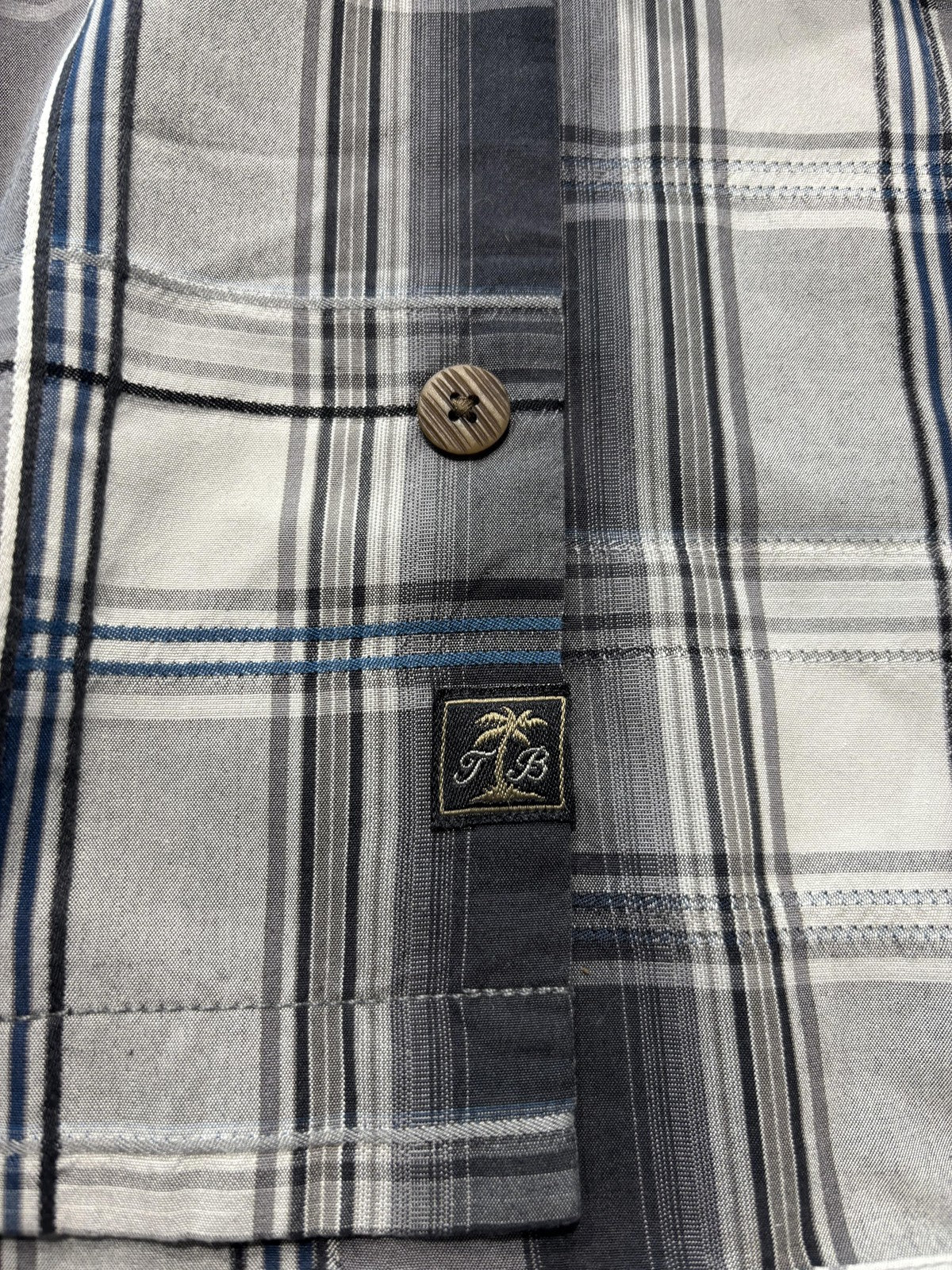 Tommy Bahama Shirt Mens Large Gray Plaid Silk Short Sleeve Button Up Casual