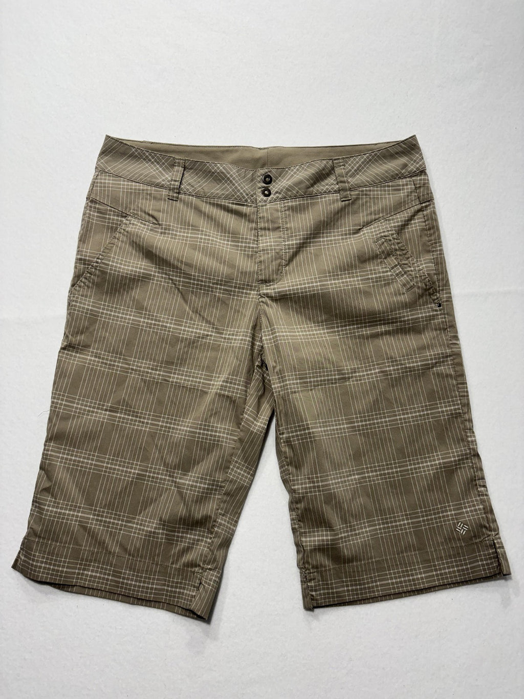 Columbia Shorts Womens 10 Beige Plaid Bermuda Knee Length Hiking Zip Pockets