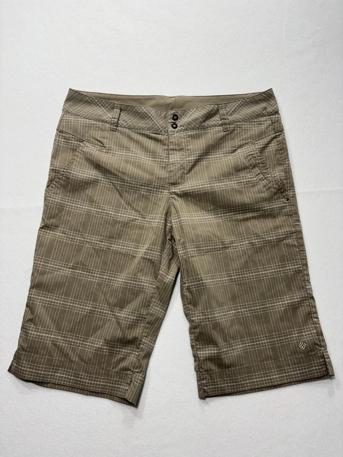 Columbia Shorts Womens 10 Beige Plaid Bermuda Knee Length Hiking Zip Pockets