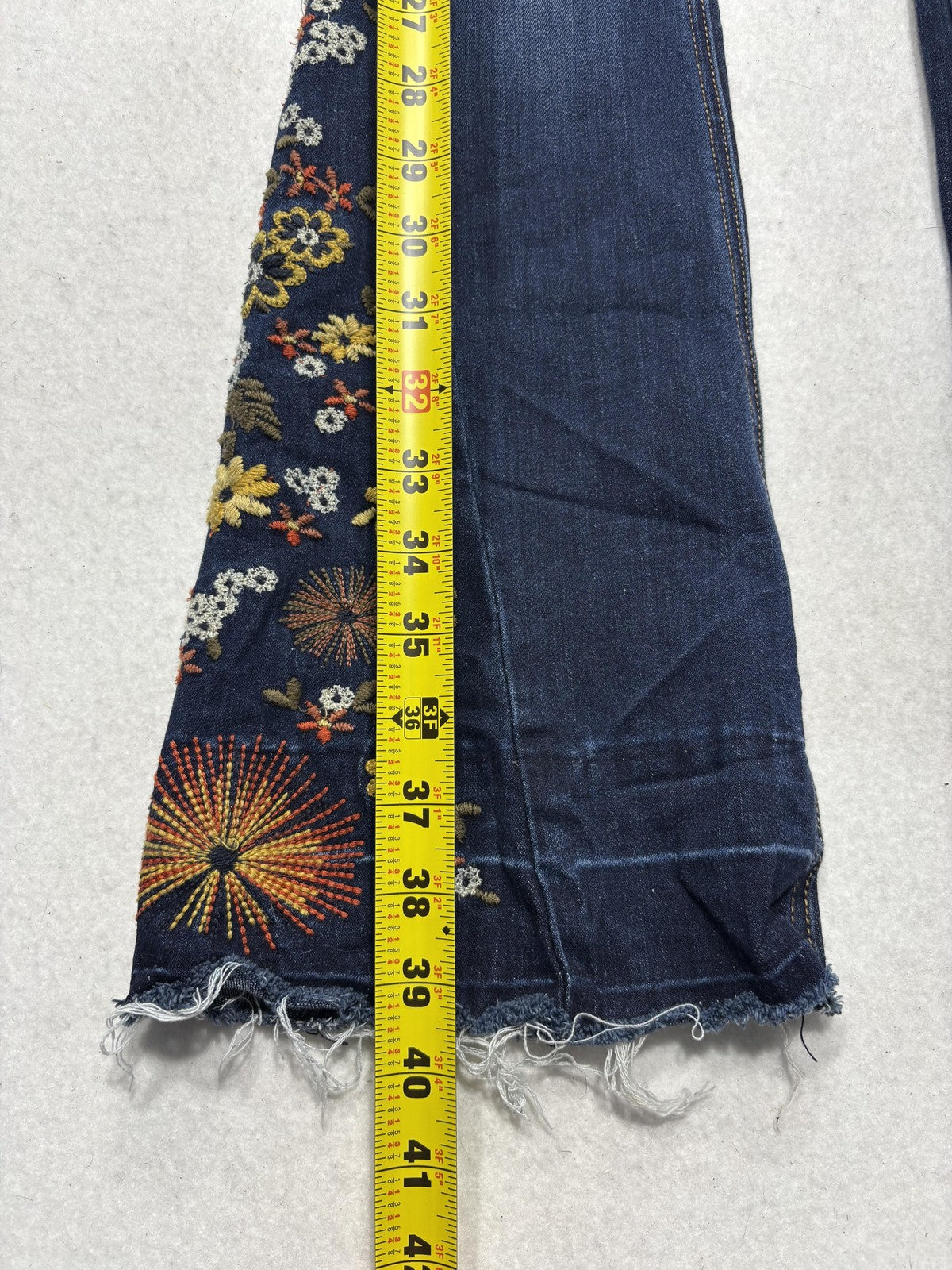 Ashley Mason Flare Jeans Juniors 0/24 Blue Mid Rise Embroidered Fringe 24x32