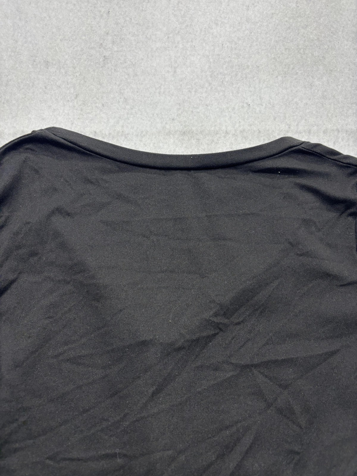 Black V Neck Short Sleeve Cropped Stretch Tee Shirt Womens Medium C187VOV657