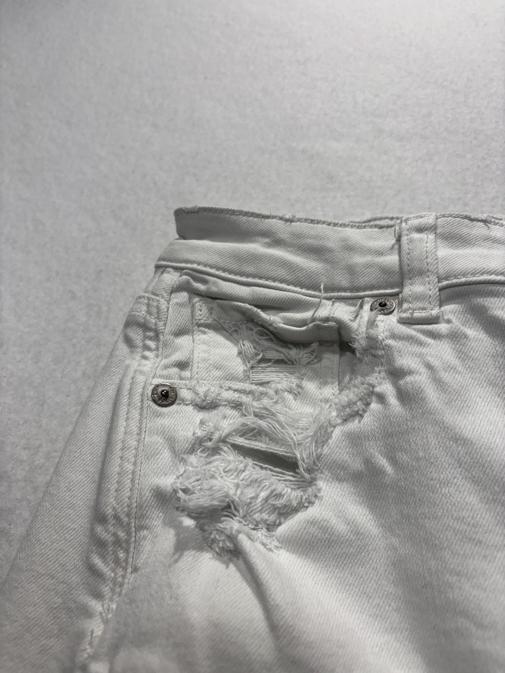 American Eagle Mom Straight Jeans Womens 0 White High Rise Distressed 28x29