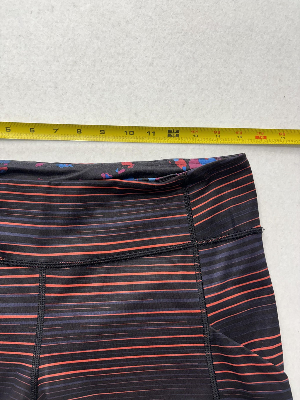Lululemon Leggings Womens 10 Black Striped High Rise 28.5" Inseam Ankle Pockets