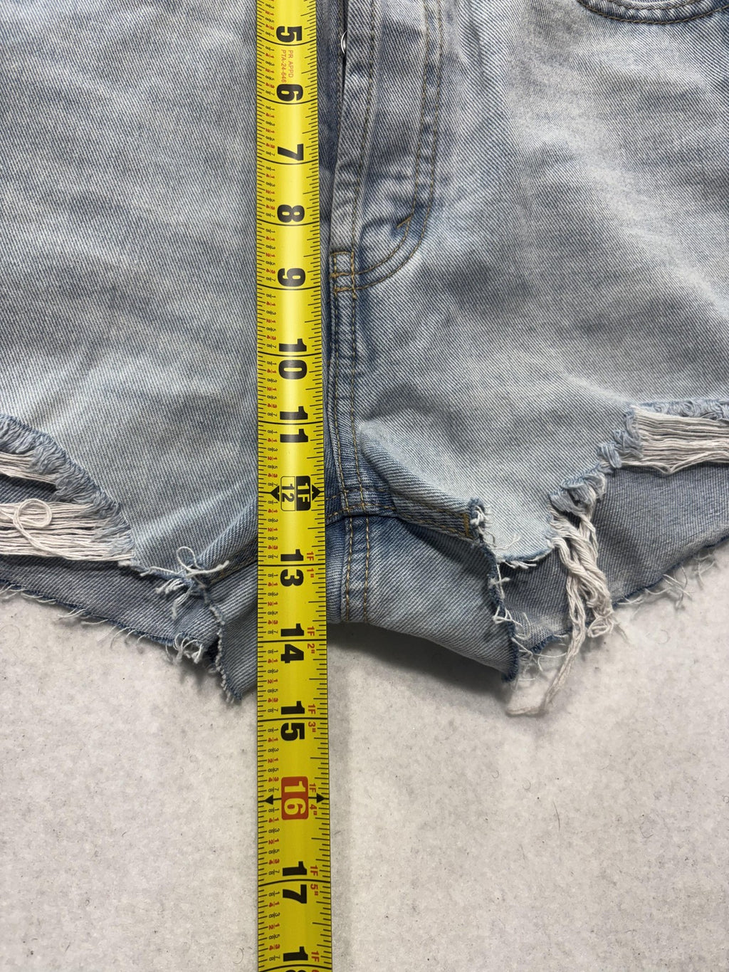 Wild Fable Shorts Womens 8 Blue Highest Rise Cutoff Denim Distressed Raw Hem