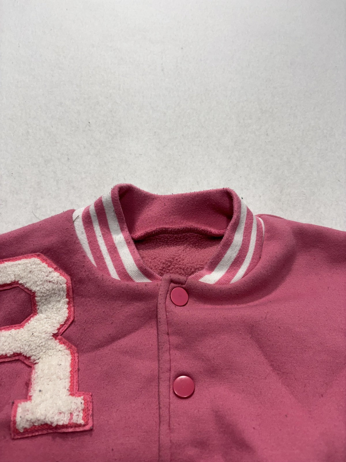 SHEIN Jacket Womens XS Pink Varsity Bomber Letter R Cropped Snap Front Fleece