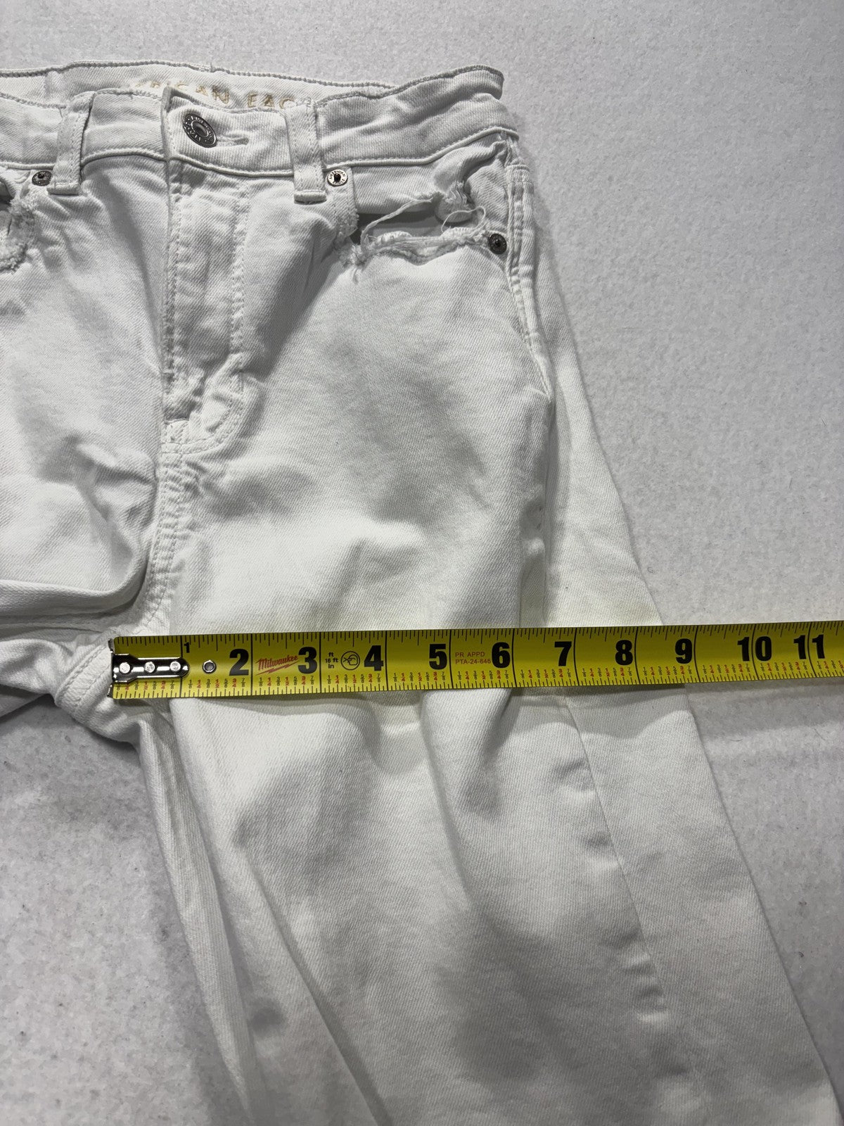 American Eagle Mom Straight Jeans Womens 0 White High Rise Distressed 28x29