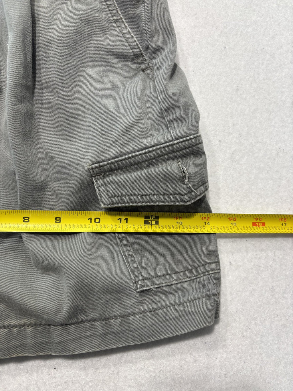 Premier International Shorts Womens 16 Gray Cargo Pleated Twill Relaxed RN67227