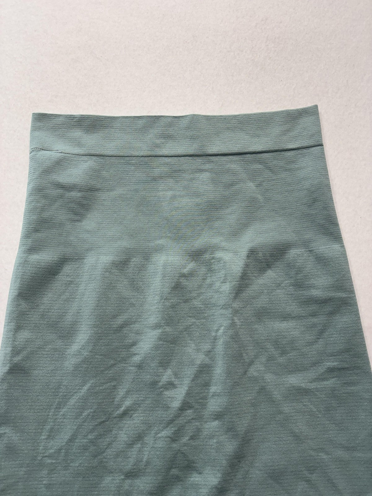 Yitty Shaping Skirt Womens Medium Green Smooth As Hell Slimming Shapewear