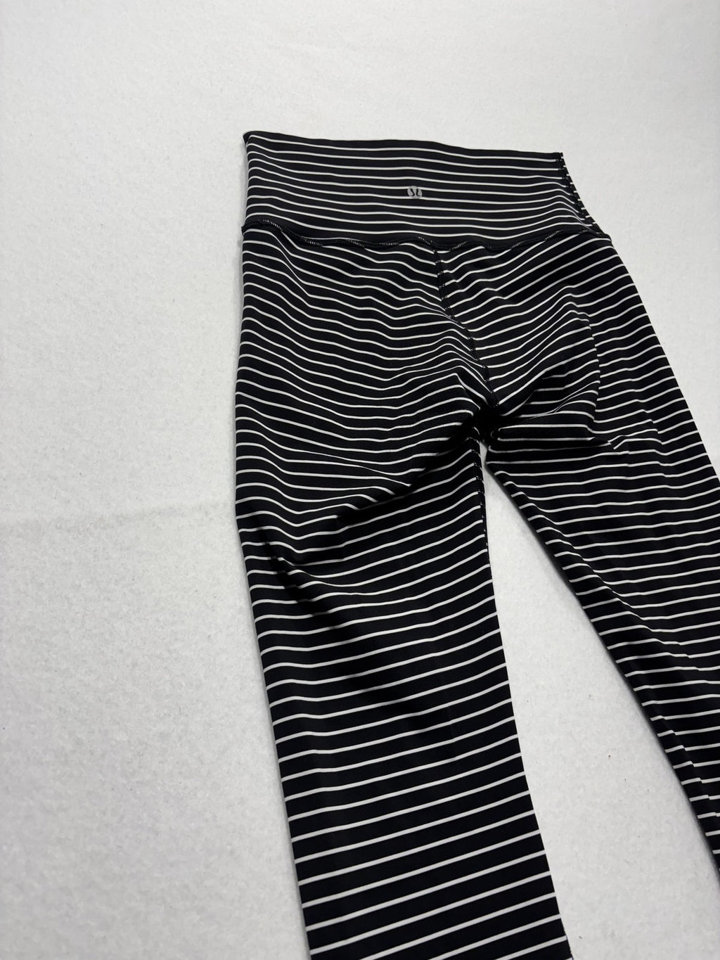 Lululemon Leggings Womens Small Black Stripe High Rise 25" Inseam Stretch Ankle