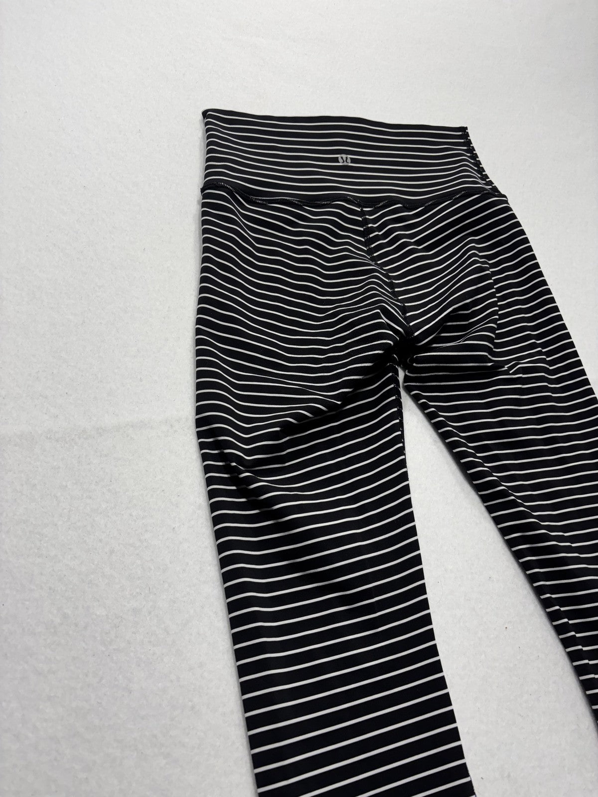 Lululemon Leggings Womens Small Black Stripe High Rise 25" Inseam Stretch Ankle