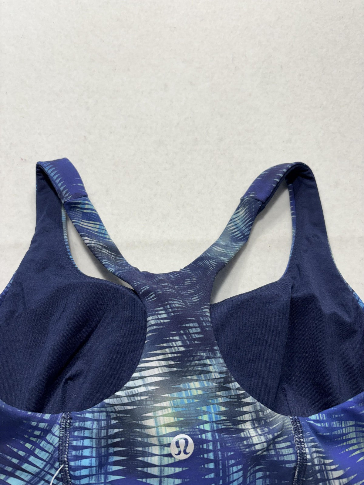 Lululemon Wunder Train Sports Bra Womens 4 Blue Geometric Medium Support Everlux